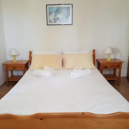 Cycladic At Naxos Town Apartment *